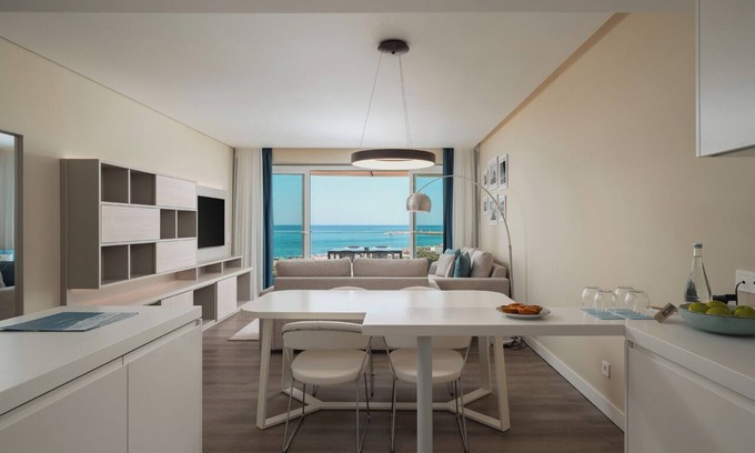 Cavacos Condominio | Dom Pedro Residences - T2