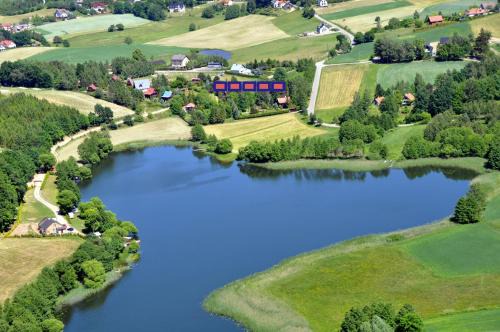 Lapalice Casa | Dom z widokiem na jezioro i domek nad jeziorem