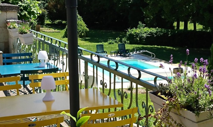 Monts-sur-Guesnes Cama Y Desayuno | Domaine de Bourgville