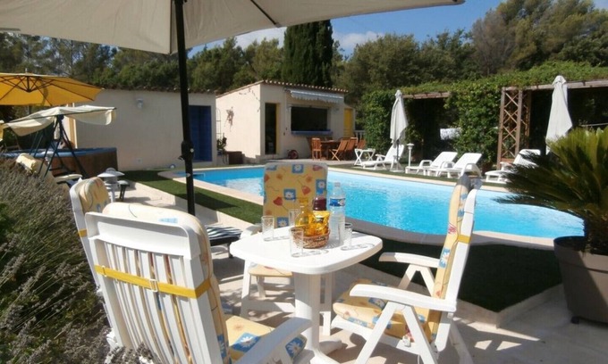 La Motte Apartamento | Estudio *** en antigua casa de campo, piscina