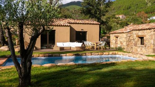 San-Gavino-di-Carbini Villa | Domaine de Gialla Bergerie I Pini, 2 pers, piscine chauffée, 10 mn plage