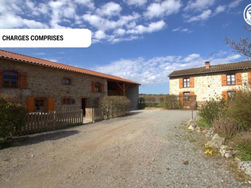 Les Salles Casa | Domaine de la Plagnette - Gîtes pour 15 pers, Terrasse et Animaux admis - FR-1-496-368