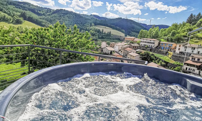 Valsonne Casa | Domaine de la Rue de la Tour SAS