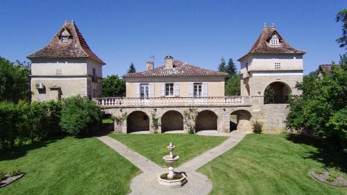 Caylus Cama Y Desayuno | Domaine de Monplaisir