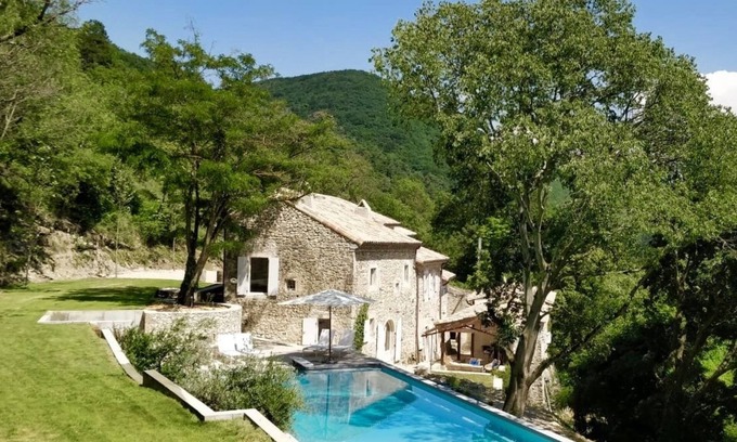 Mirmande Casa | Domaine des Camarades, finca de 40 ha con piscina climatizada de 20 metros