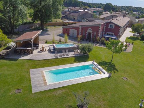 Gauriaguet Casa | DOMAINE DES PIERRES PRECIEUSES - Demeure de Charme - Grand Standing - 15 pers - Spa - Massages - Détente et Bien-être - 30' Bordeaux