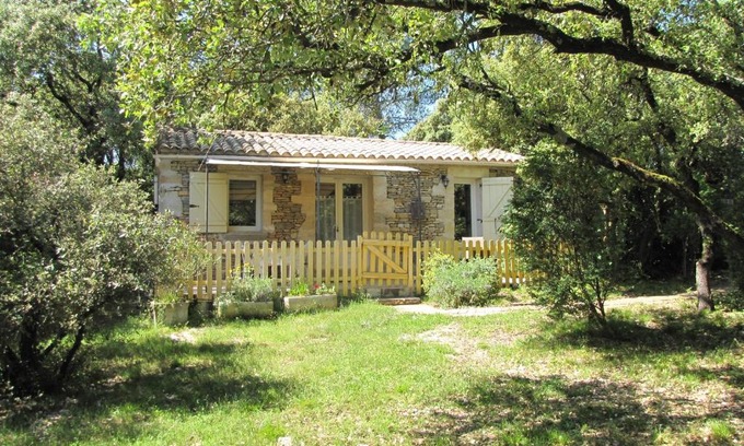 Galargues Casa | Domaine du bois gîte Bleuette