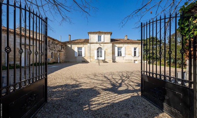 Ambares-et-Lagrave Casa | Domaine du chauvet