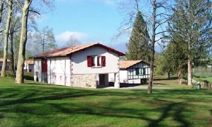 Saint-Jean-le-Vieux Casa | Domaine du Lac d'Harrieta: sus vacaciones en el País Vasco: 2 a 56