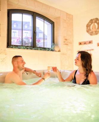 Coucy-le-Chateau-Auffrique Cama Y Desayuno | Domaine du lion rouge Piscine et Spa