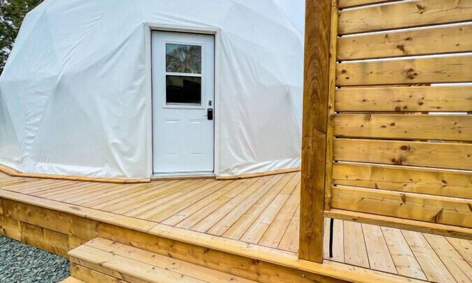 West Bay Cabina | Dome 4 · Lakeside Luxury Dome Experience With Hot Tub