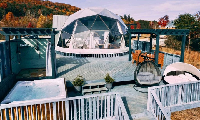 Lupton City Villa | LUXE Dome Maximum Privacy
