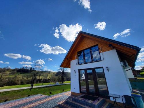 Czarna Casa | Domek Bieszczadzki Staw - Noclegi Czarna