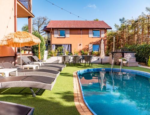 Sasino Apartamento | Domek InoSasino z basenem i sauną