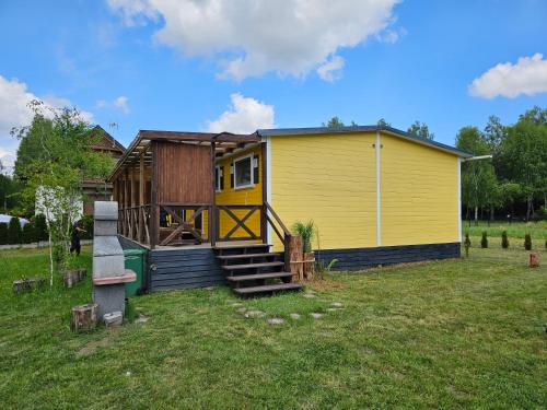 Rzeczenica Casa | Domek letniskowy - żółty-całoroczny