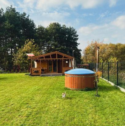 Sochaczew Casa | Domek letniskowy z jacuzzi nad rzeką Bzurą