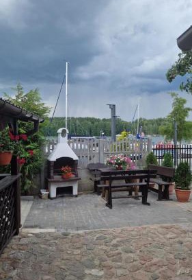 Mikolajki Cabina | Domek przy promenadzie w Mikołajkach