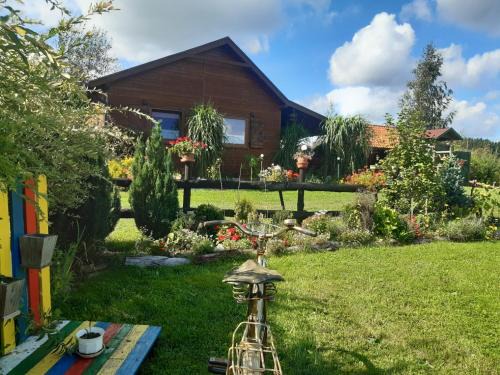 Warpuny Casa | Domek w Kwiatach