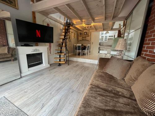 West Pomeranian Voivodeship Apartamento | Domek z Netflixem i konsolą PS4, Bezpłatny Parking