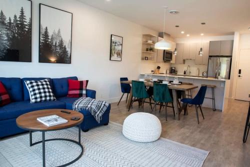 Revelstoke Casa | Domino Condo - Bunk Bed & Hot Tub