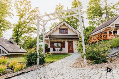 Szczytna Chalet De Esquí | Domki Cicha Struga