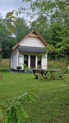 Czarna Casa | Domki na Wypasie