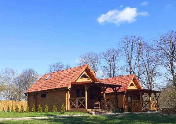 Pietrasze Casa | Domki w sadzie