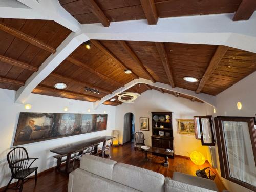 Celio Chalet De Esquí | Domus Colosseum, detached house just few steps from the Colosseum