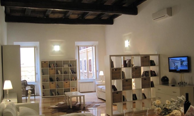 Navona Casa | Domus Nymphae - QR10366