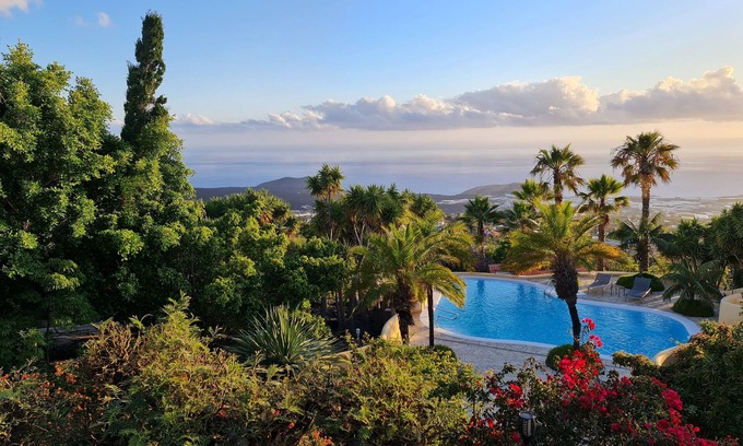 Tajuya Villa | Don Miguel La Palma Propiedad de lujo con vista al mar, piscina, sauna, jacuzzi