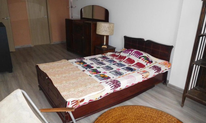 District 4 Casa | DON'S bedroom for only 1 male guest
