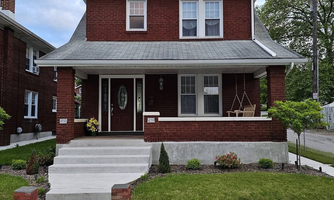 York Casa | Don't miss this Cute, Quaint Brick Cottage which is is located in York, PA.
