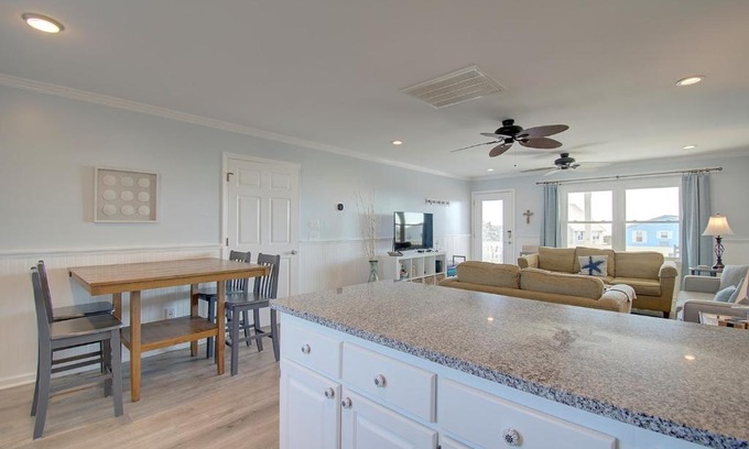 Yaupon Beach Casa | Don't Stop Believin'