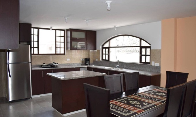 Cotacachi Condominio | Condominio Donwtown con terraza en la azotea - "Casa Marano '-' The Peguche '(4)