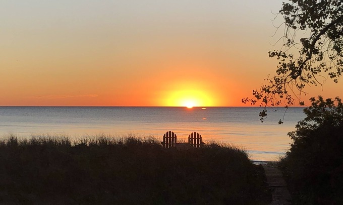 Sturgeon Bay Casa | Door County Beach House on Lake Michigan - Book Your 2025 Getaway Now!