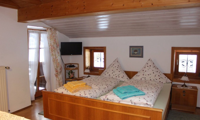 Bayrischzell Apartamento | Doppelzimmer 2 - Haus Andrea Gästezimmer und Ferienwohnung