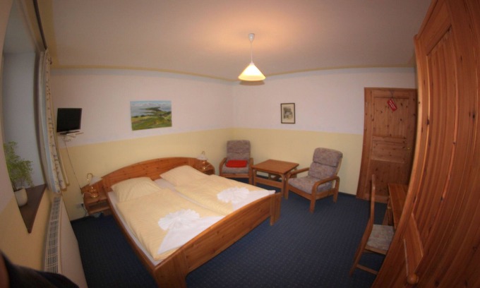 Kloster Cabaña | Doppelzimmer 6 Erdgeschoß - Pension Inselidyll