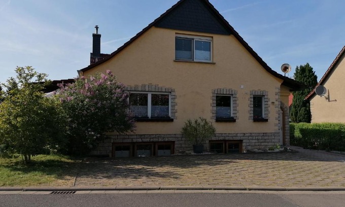 Weberstedt Apartamento | Doppelzimmer bei Ferienwohnung Kilian
