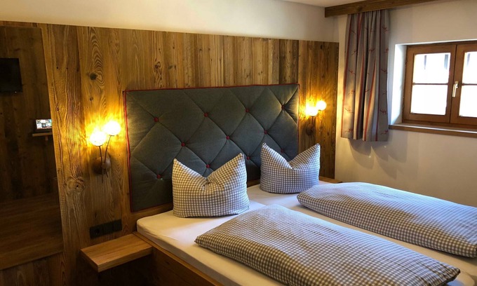 Spitzingsee Cabina | Doppelzimmer - Berggasthof Obere Firstalm