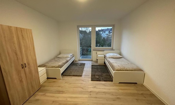 Osnabrueck Casa | Doppelzimmer in einer Dreizimmerwohnung mit Bad und Küche