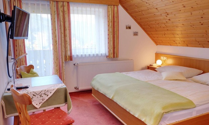 Bach Cabaña | Doppelzimmer Kaiserburg - Landhaus Hinteregger