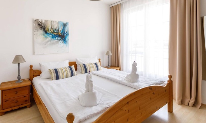 Morbisch am See Cabaña | Doppelzimmer mit Balkon und Kleinem Bad - Pension Laubenhof