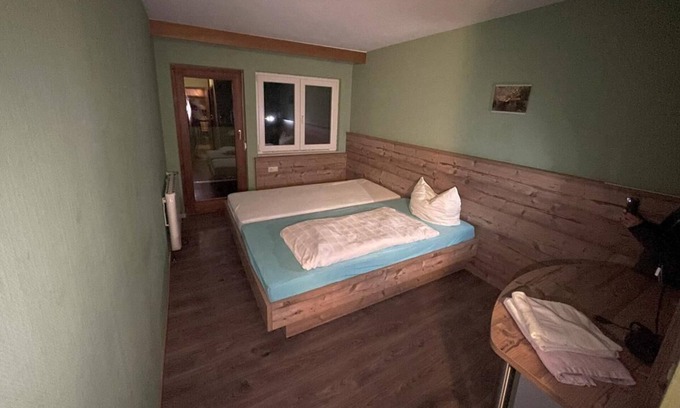 Ottenhausen Apartamento | Doppelzimmer mit Balkon - Gästehaus Rössle 3