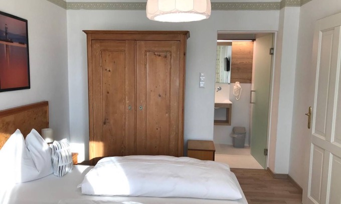 Illmitz Cama Y Desayuno | Doppelzimmer mit Dusche, WC - Weinidylle Opitz