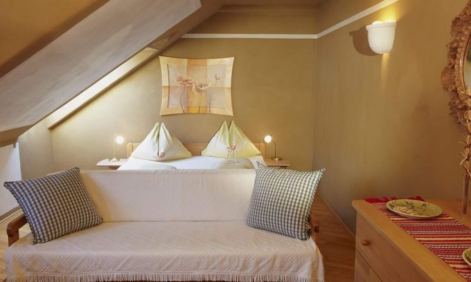 Eberstein Casa | Doppelzimmer Niklas-ilmar - Lehmbaudachzimmer - Biolandhaus Arche
