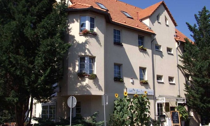 Ortslage Trotha Casa | Doppelzimmer - Pension, Café & Restaurant Am Krähenberg