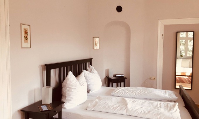 Borken Apartamento | Doppelzimmer Schwalmpforte Inklusive Schlafcouch mit Gemeinschaftsbadezimmer, Max. 3 Personen