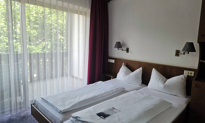 Ottenhofen im Schwarzwald Apartamento | Doppelzimmer Standard mit Dusche und WC