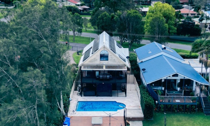 Dora Creek Casa | Dora On The Water - Dora Creek Lake House