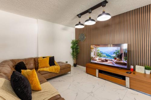 San Antonio Casa | Dorado 6BR Family Group Retreat